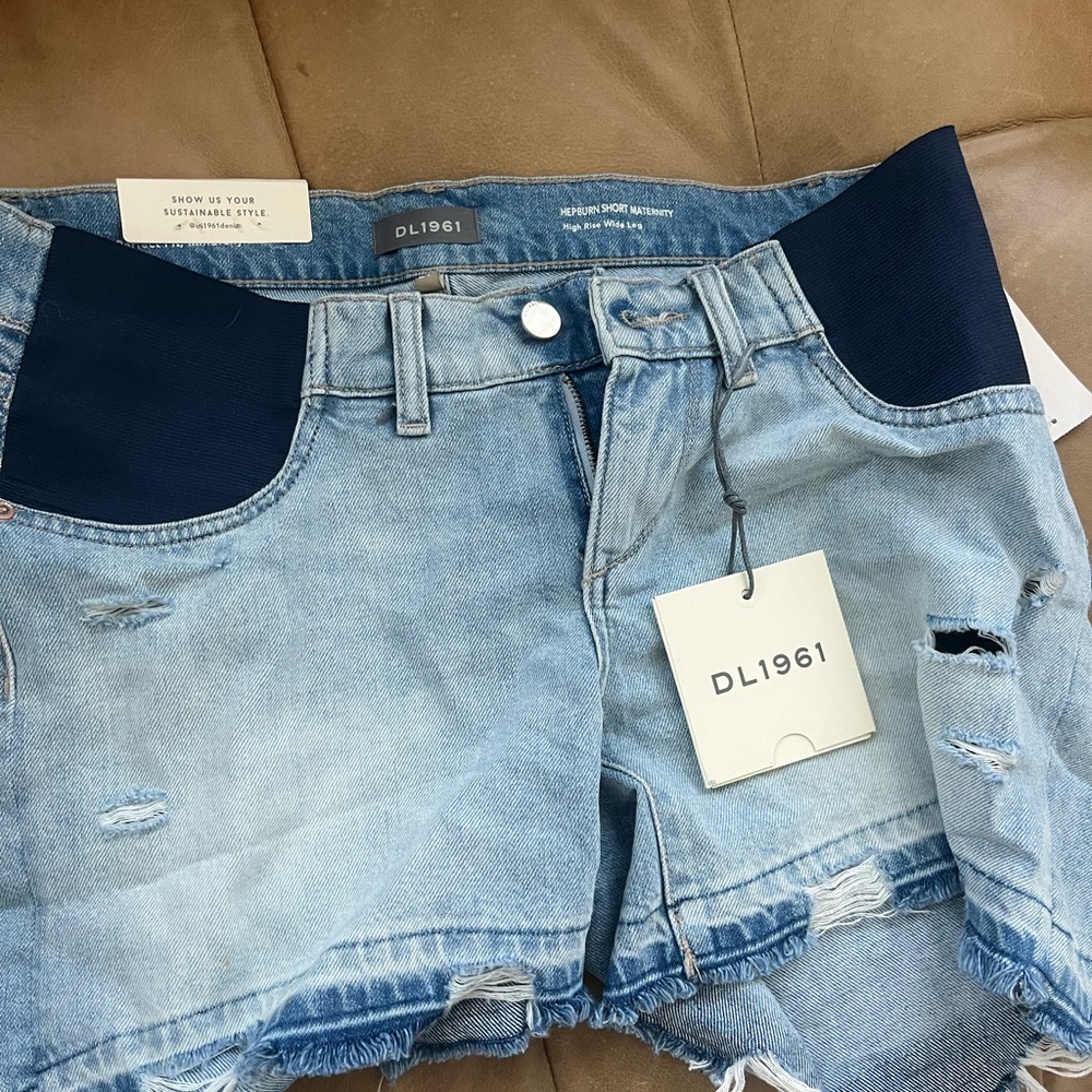 DL1961 Jean maternity shorts NWT